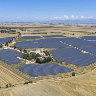 Collegato alla rete il più grande parco fotovoltaico d’Italia